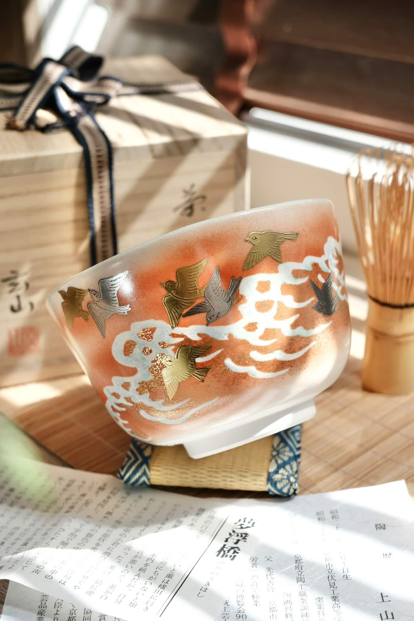 Kyo-yaki “Birds and Sea” Tea Bowl
